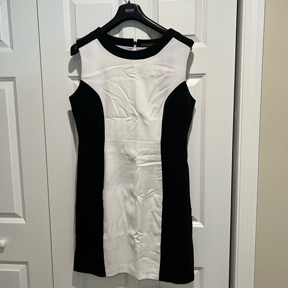 Girl Boss Black White Sleeveless Sheath Dress